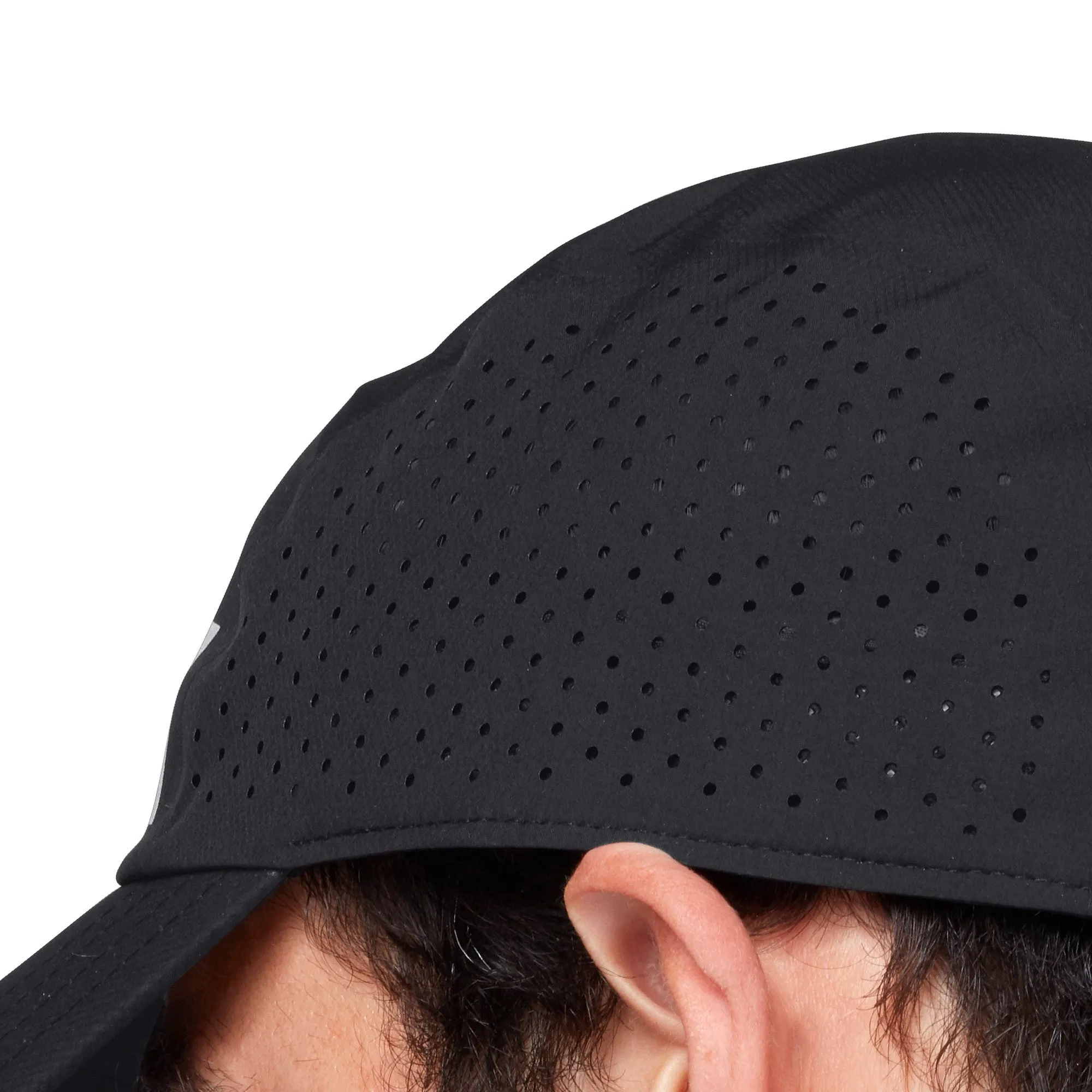 On Lightweight Cap | Black